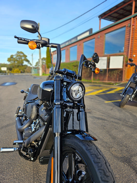 Six Piece Fork Cover Set – Black. Fits Softail Street Bob 2018up