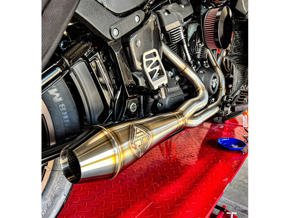 2-into-1 4.5in. Big Bore Exhaust – Stainless Steel. Fits Softail 2018up Non-240 Rear Tyre Models.